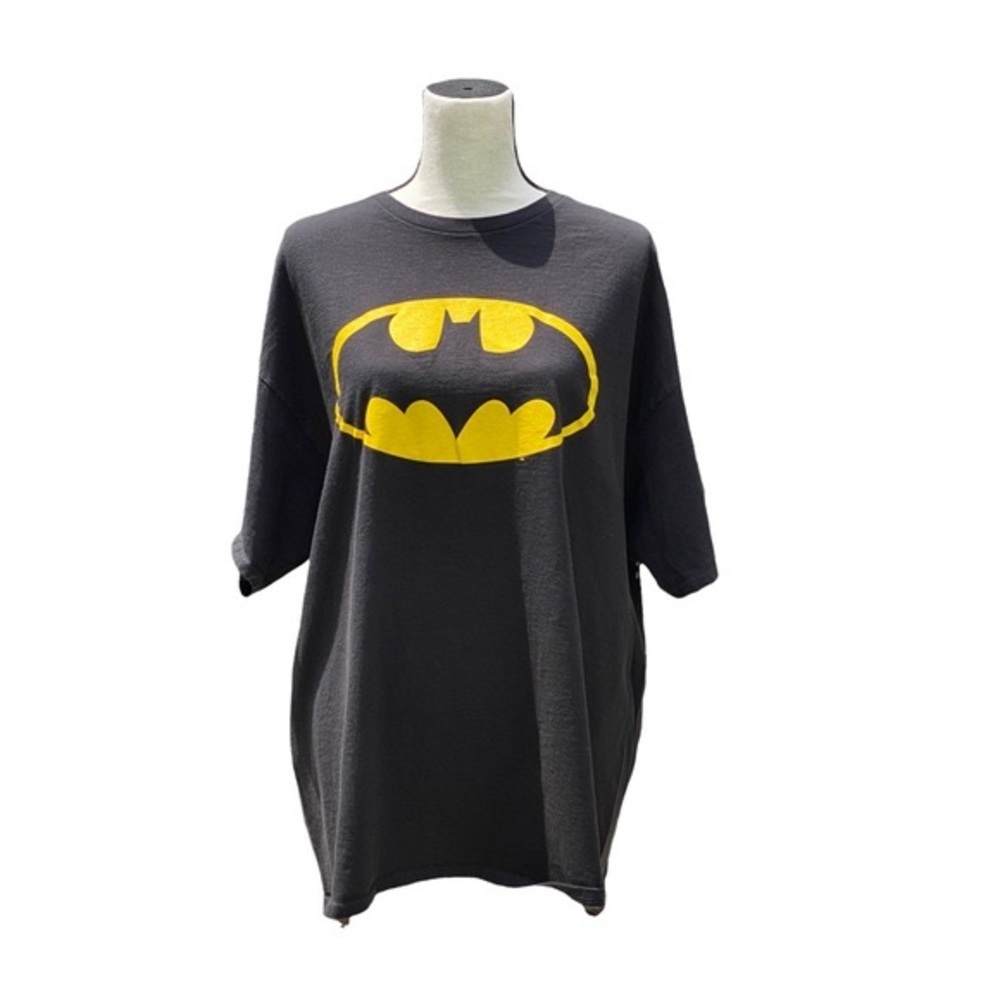 DC | Batman T-Shirt | Yellow Batman Logo | Unisex | Size 2XL | Black